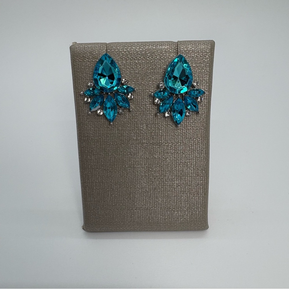 Small Sky Blue Crystal Flower Stud Bridal Wedding Prom Pageant Earrings